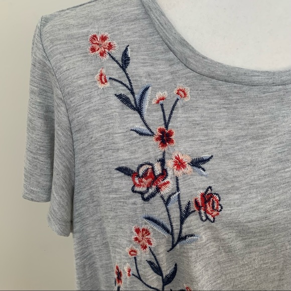 Xhilaration Gray Embroidered Tee Shirt - Picture 2 of 6